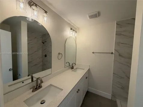 6640 W 24th Court Hialeah FL 33016
