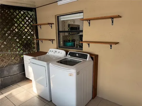 6640 W 24th Court Hialeah FL 33016