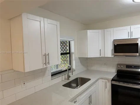 6640 W 24th Court Hialeah FL 33016