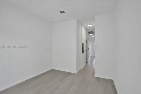 1567 NW 1st Street Miami FL 33125