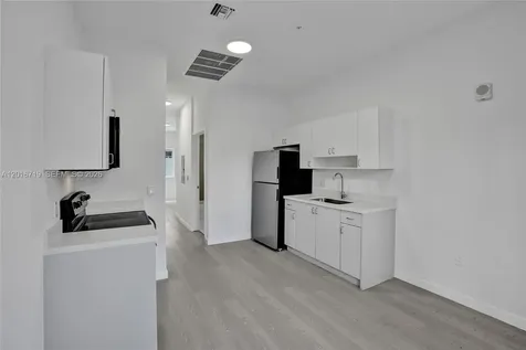 1567 NW 1st Street Miami FL 33125