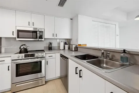 650 West Avenue Miami Beach FL 33139