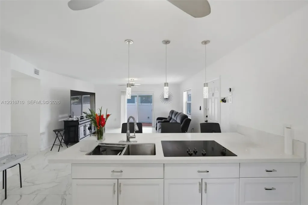 3177 NW 75th Way Hollywood FL 33024