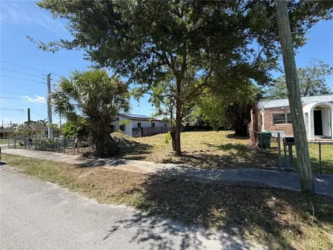 2381 NW 63rd Street Miami FL 33147