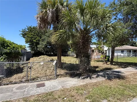 2381 NW 63rd Street Miami FL 33147
