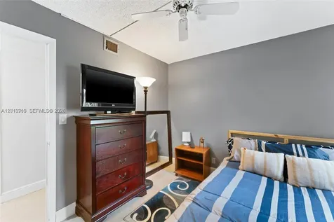 64 Wimbledon Lake Drive Plantation FL 33324