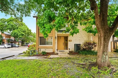 64 Wimbledon Lake Drive Plantation FL 33324