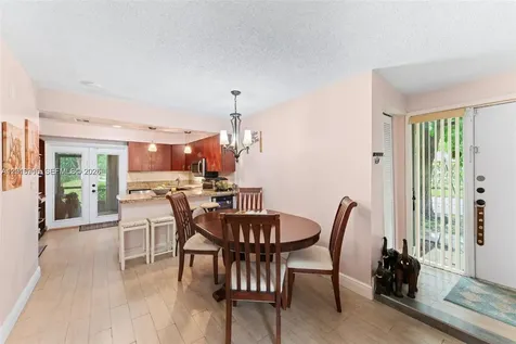 64 Wimbledon Lake Drive Plantation FL 33324