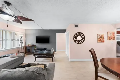 64 Wimbledon Lake Drive Plantation FL 33324