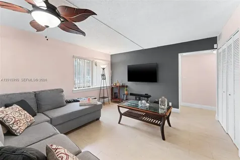 64 Wimbledon Lake Drive Plantation FL 33324
