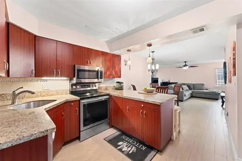 64 Wimbledon Lake Drive Plantation FL 33324