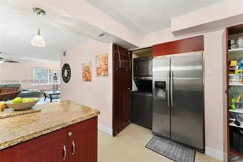 64 Wimbledon Lake Drive Plantation FL 33324