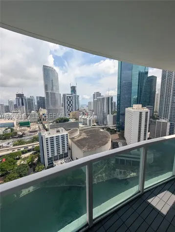 31 SE 5th Street Miami FL 33131