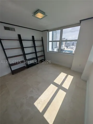 31 SE 5th Street Miami FL 33131