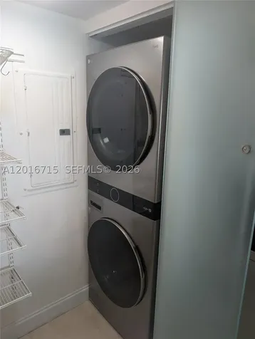 31 SE 5th Street Miami FL 33131