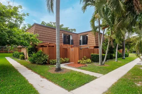 9126 SW 20th Place Davie FL 33324