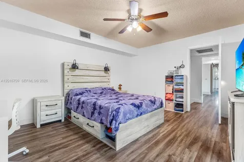 9126 SW 20th Place Davie FL 33324