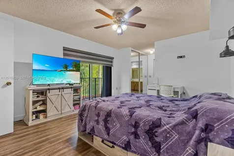 9126 SW 20th Place Davie FL 33324