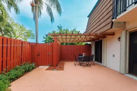 9126 SW 20th Place Davie FL 33324