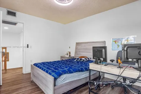 9126 SW 20th Place Davie FL 33324