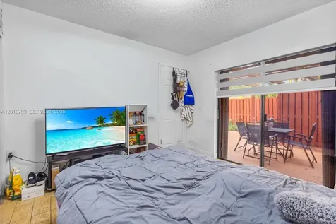 9126 SW 20th Place Davie FL 33324