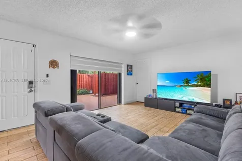 9126 SW 20th Place Davie FL 33324