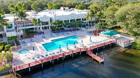 9126 SW 20th Place Davie FL 33324