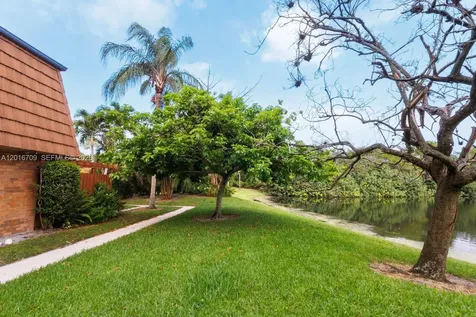 9126 SW 20th Place Davie FL 33324