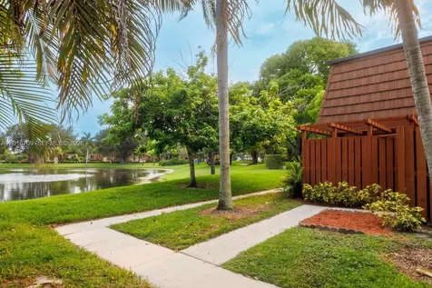 9126 SW 20th Place Davie FL 33324