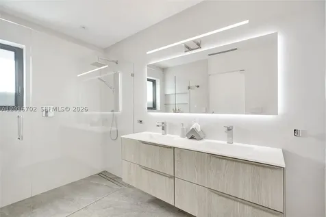 19694 NE 24th Avenue Miami FL 33180
