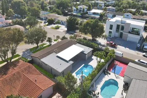 19694 NE 24th Avenue Miami FL 33180