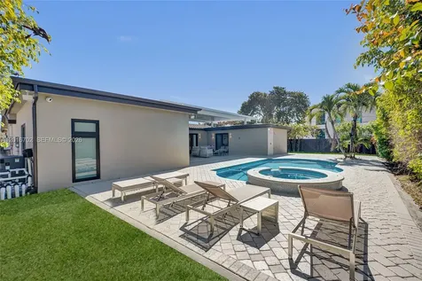 19694 NE 24th Avenue Miami FL 33180