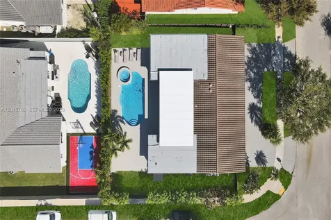 19694 NE 24th Avenue Miami FL 33180