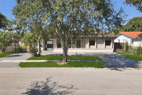 19694 NE 24th Avenue Miami FL 33180
