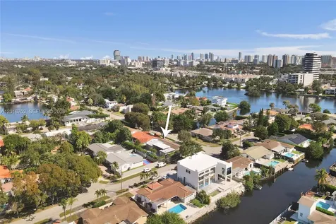 19694 NE 24th Avenue Miami FL 33180