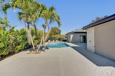19694 NE 24th Avenue Miami FL 33180