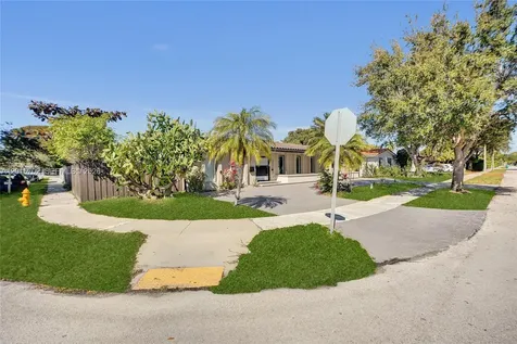 19694 NE 24th Avenue Miami FL 33180