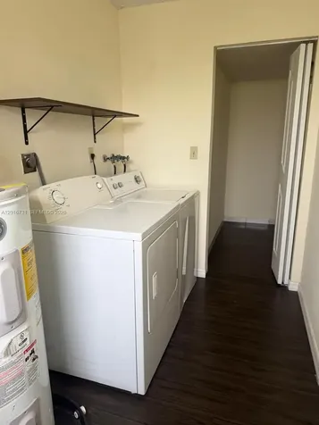 30 NW 87th Avenue Miami FL 33172