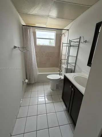 30 NW 87th Avenue Miami FL 33172