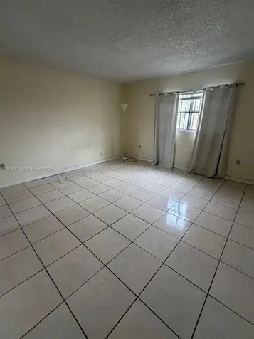 30 NW 87th Avenue Miami FL 33172