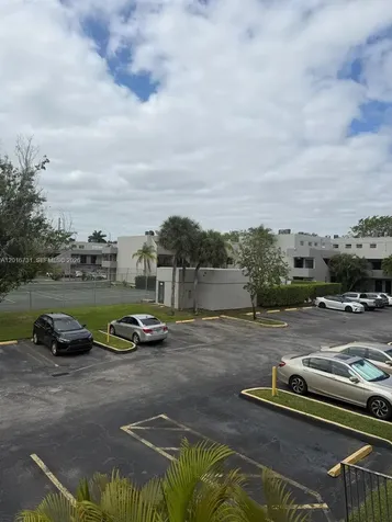 30 NW 87th Avenue Miami FL 33172