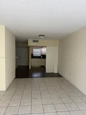 30 NW 87th Avenue Miami FL 33172