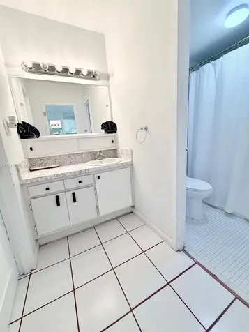100 Lincoln Road Miami Beach FL 33139