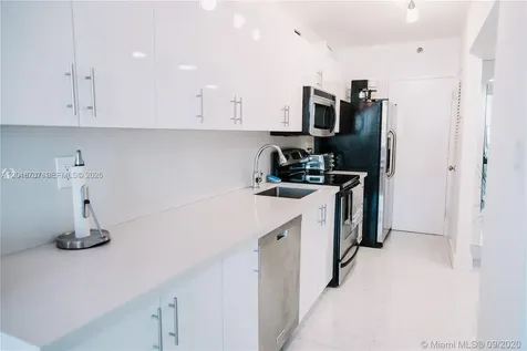 100 Lincoln Road Miami Beach FL 33139