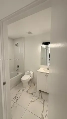 811 E 52nd Street Hialeah FL 33013