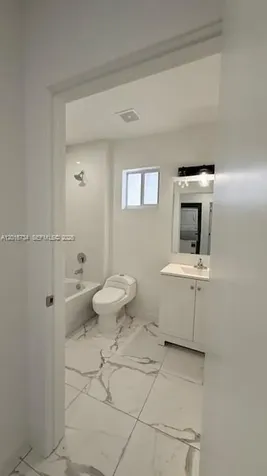 811 E 52nd Street Hialeah FL 33013