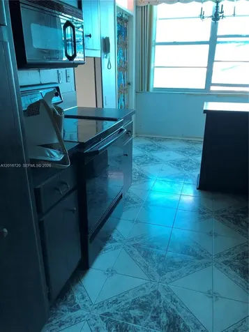 18011 Biscayne Boulevard Aventura FL 33160