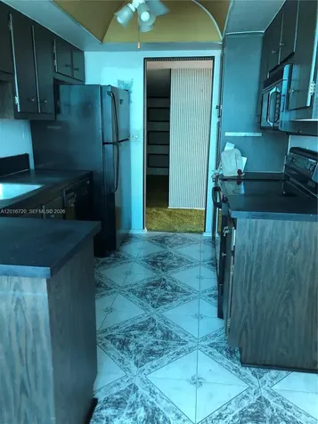 18011 Biscayne Boulevard Aventura FL 33160
