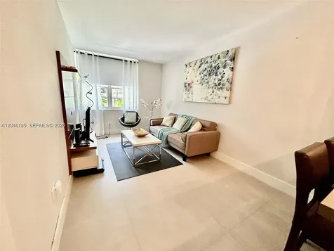 100 Lincoln Road Miami Beach FL 33139