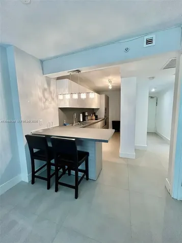100 Lincoln Road Miami Beach FL 33139